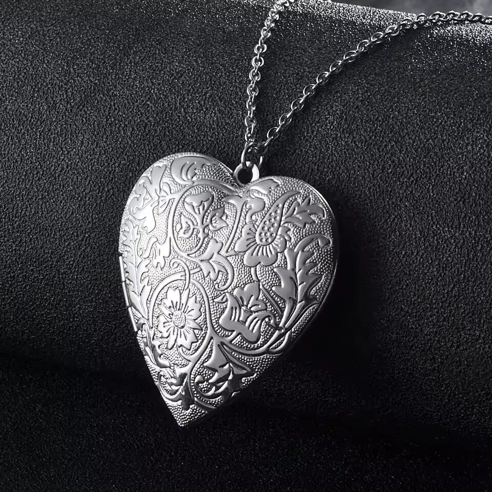 2Pcs Vintage Big Heart Photo Locket Necklace Set – Copper & Steel Unisex Pendant
