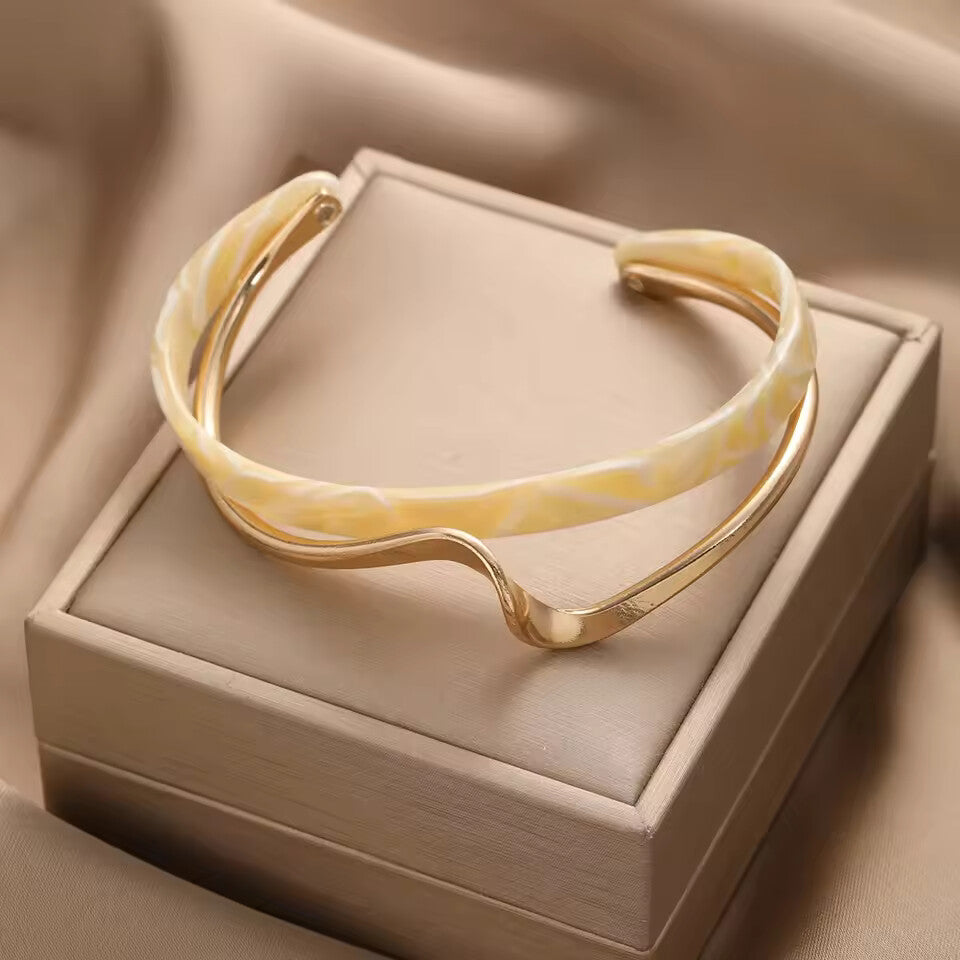 Korean Light Luxury White Shell Metallic Texture Bracelet Set for Women
